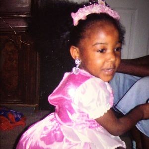 Meet your Posher, Mia